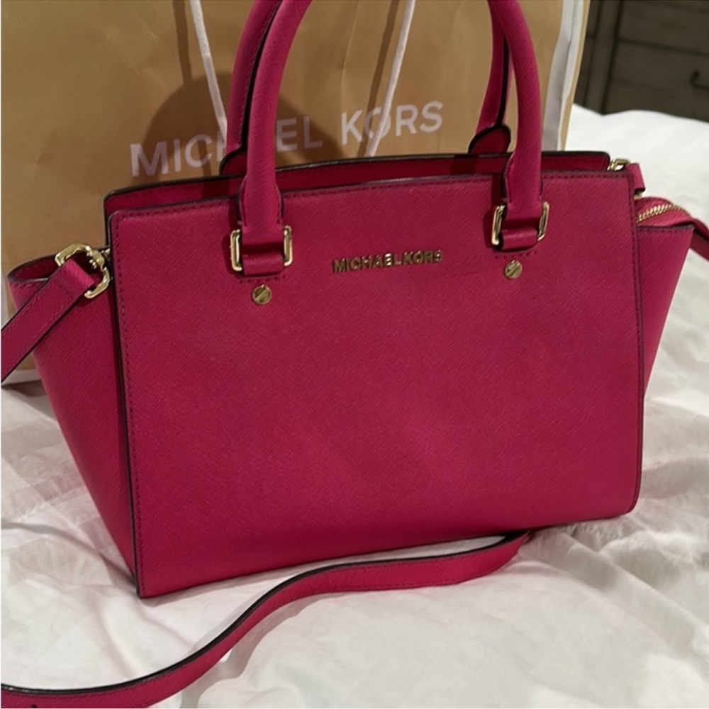 Michael Kors Purse: NEW!!! - Picture 1 of 3